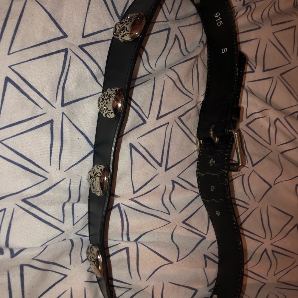 Skull belt